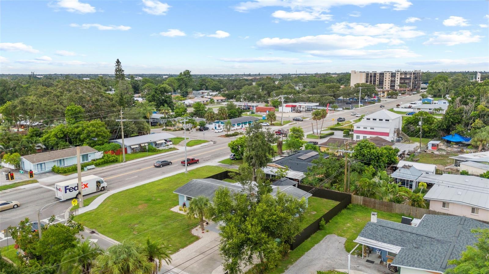 WINDSOR PARK FIRST UNIT - Residential