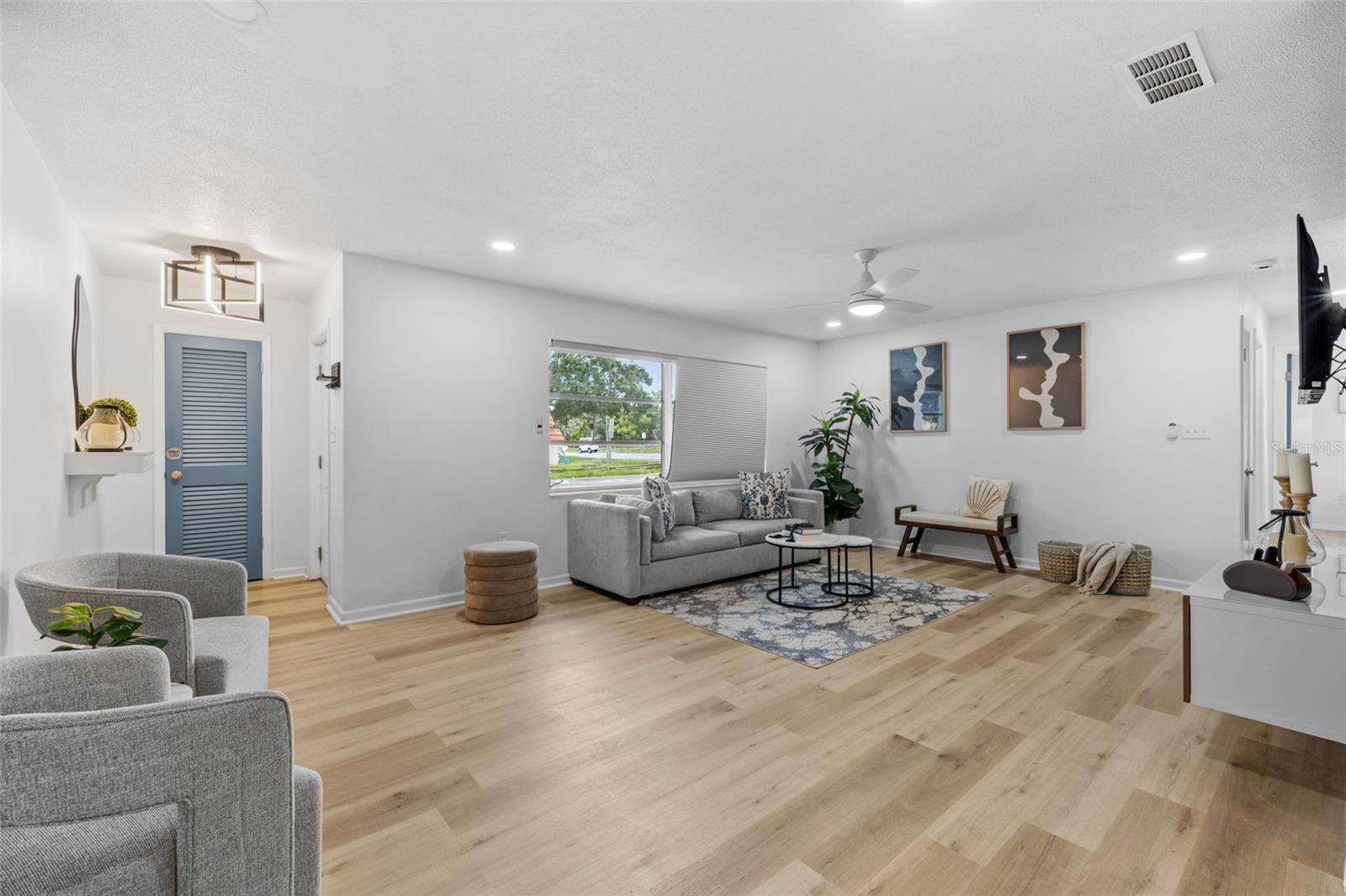 WINDSOR PARK FIRST UNIT - Residential