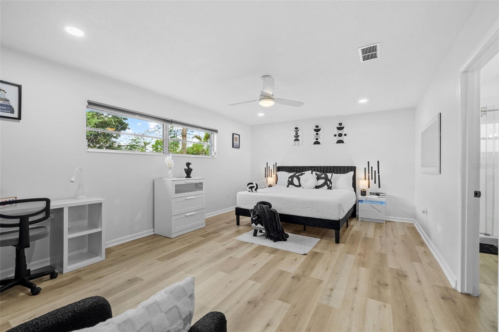 WINDSOR PARK FIRST UNIT - Residential