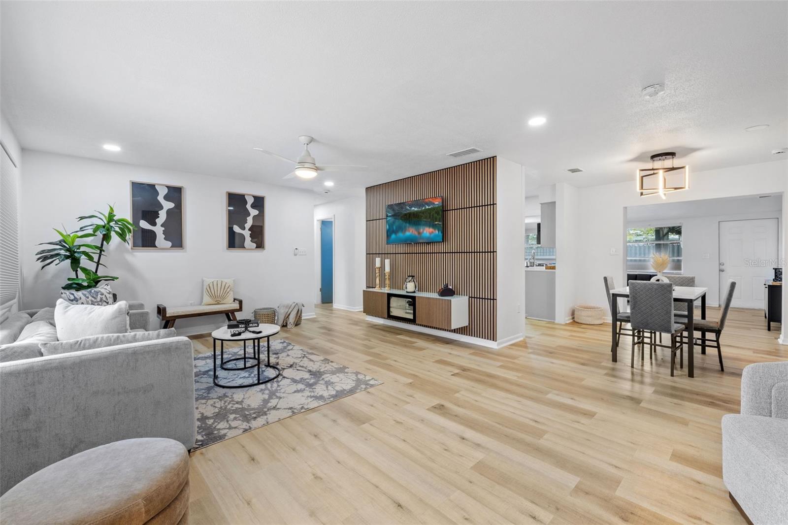 WINDSOR PARK FIRST UNIT - Residential