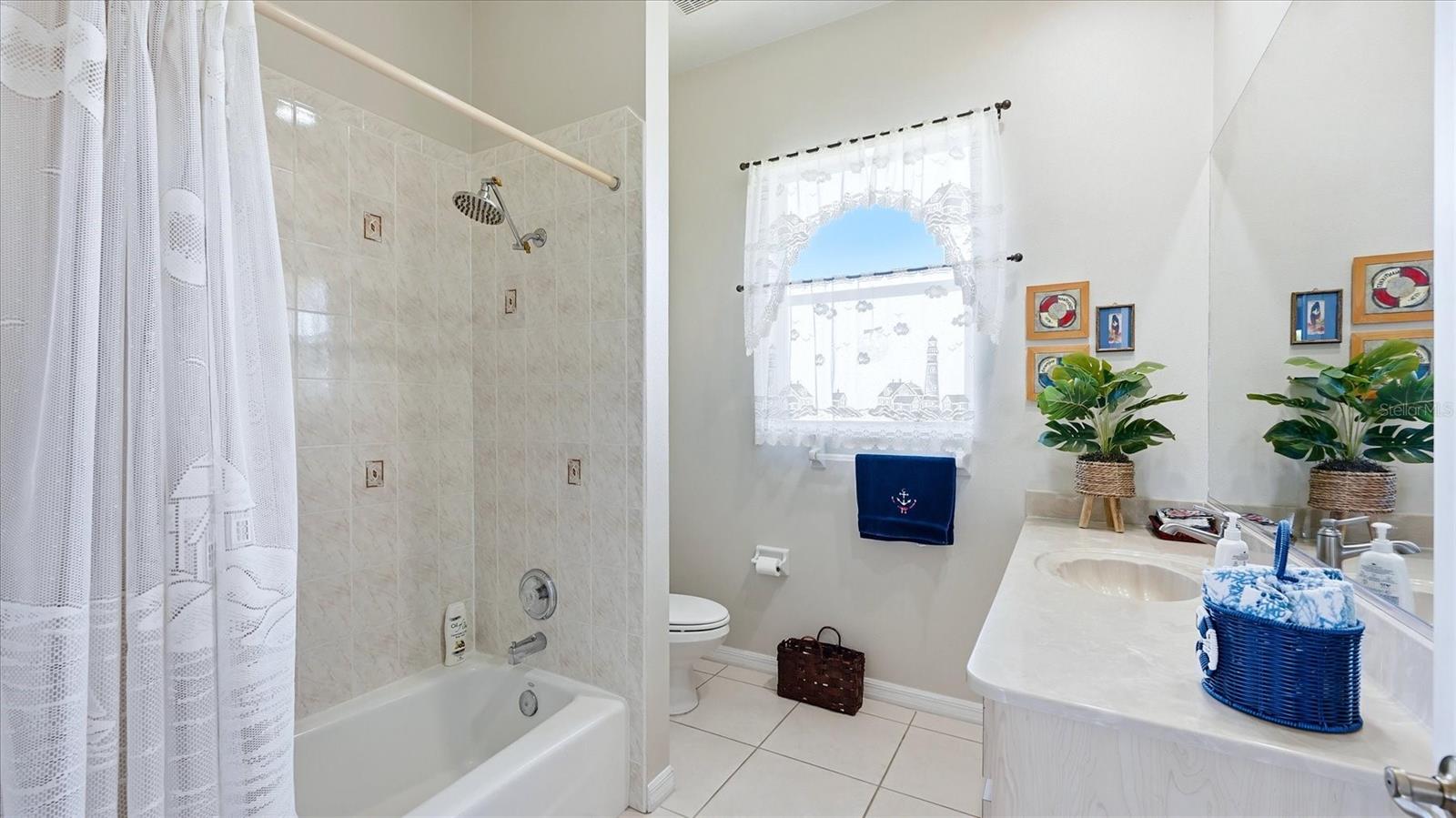 ENGLEWOOD ISLES SUB - Residential