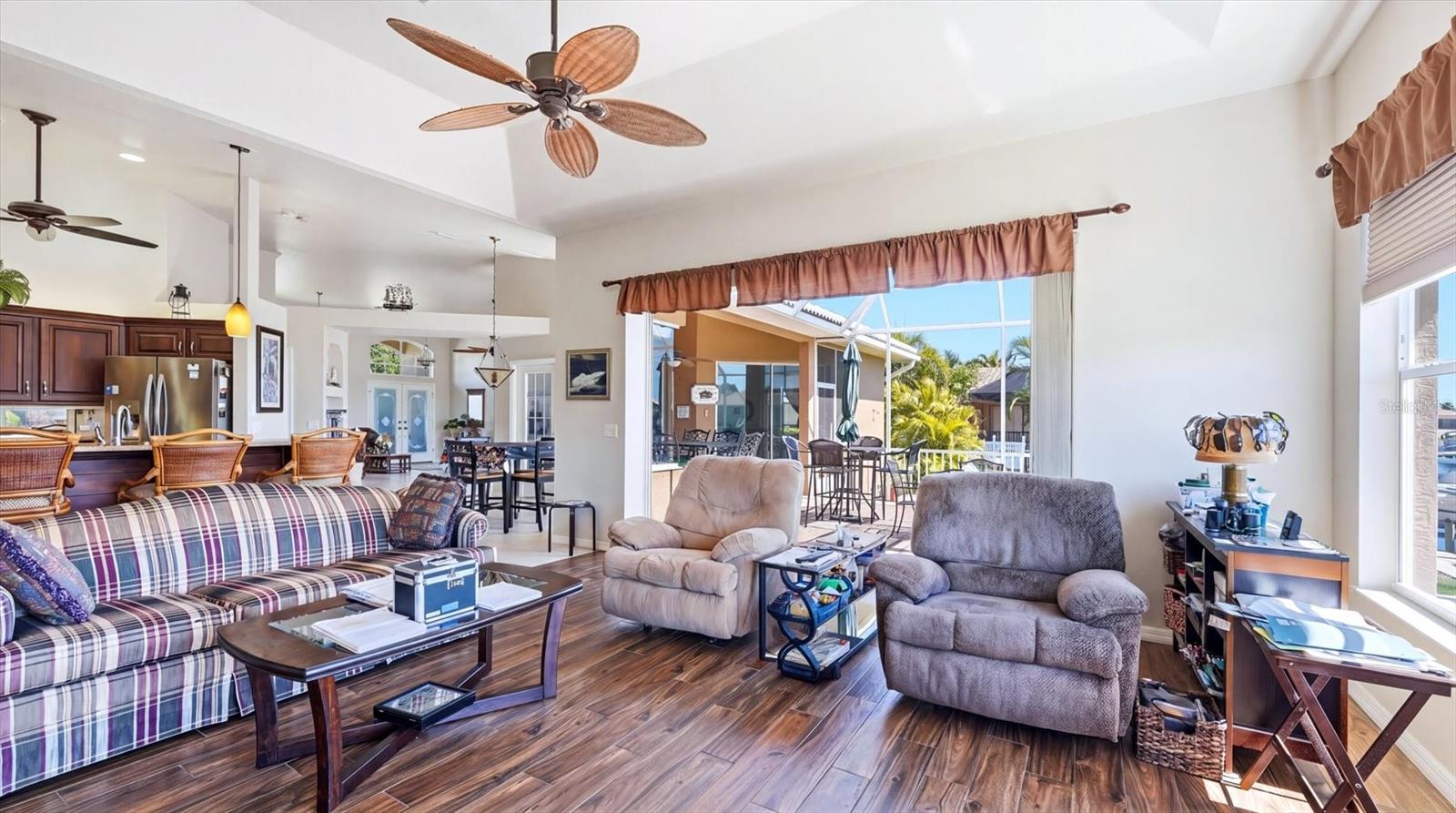 ENGLEWOOD ISLES SUB - Residential