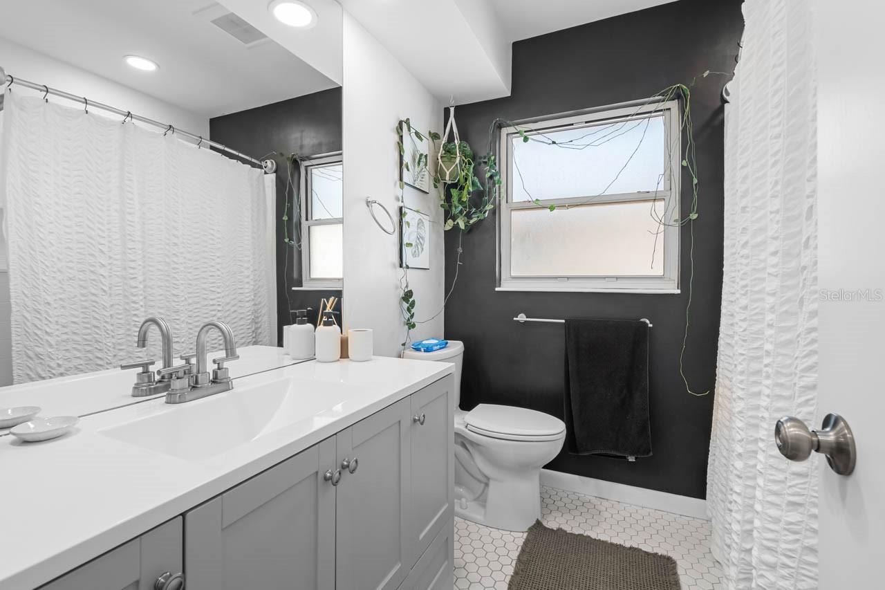 HARBOR HILLS - Residential