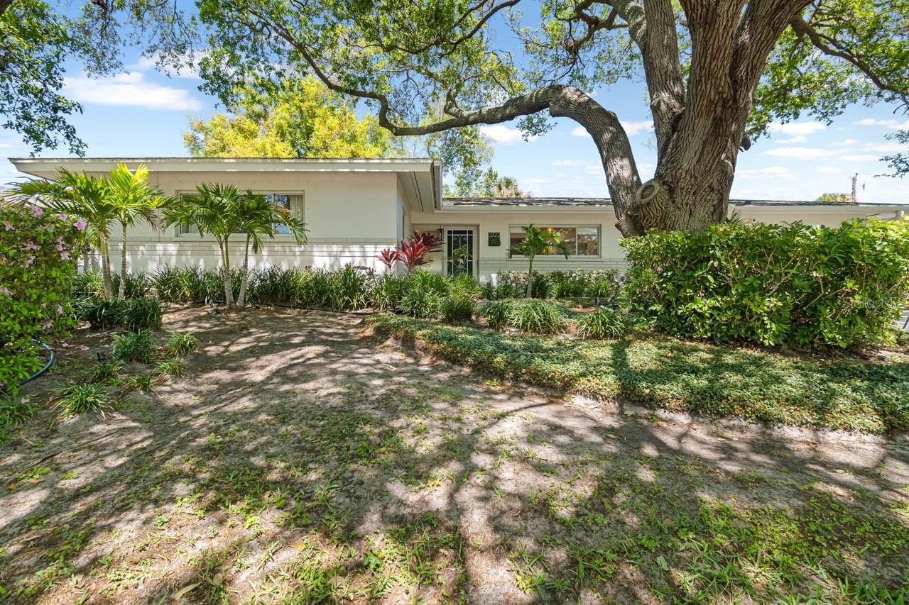 HARBOR HILLS - Residential