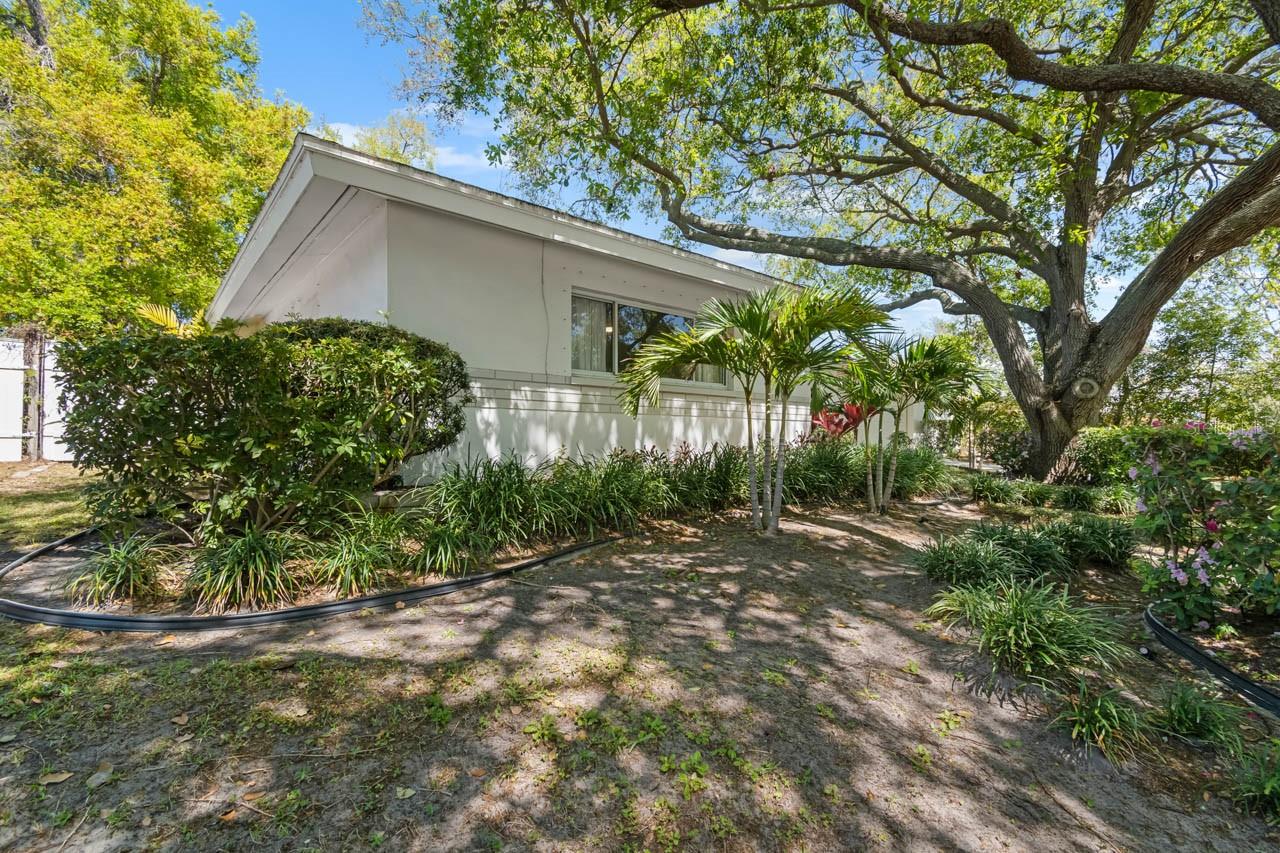 HARBOR HILLS - Residential