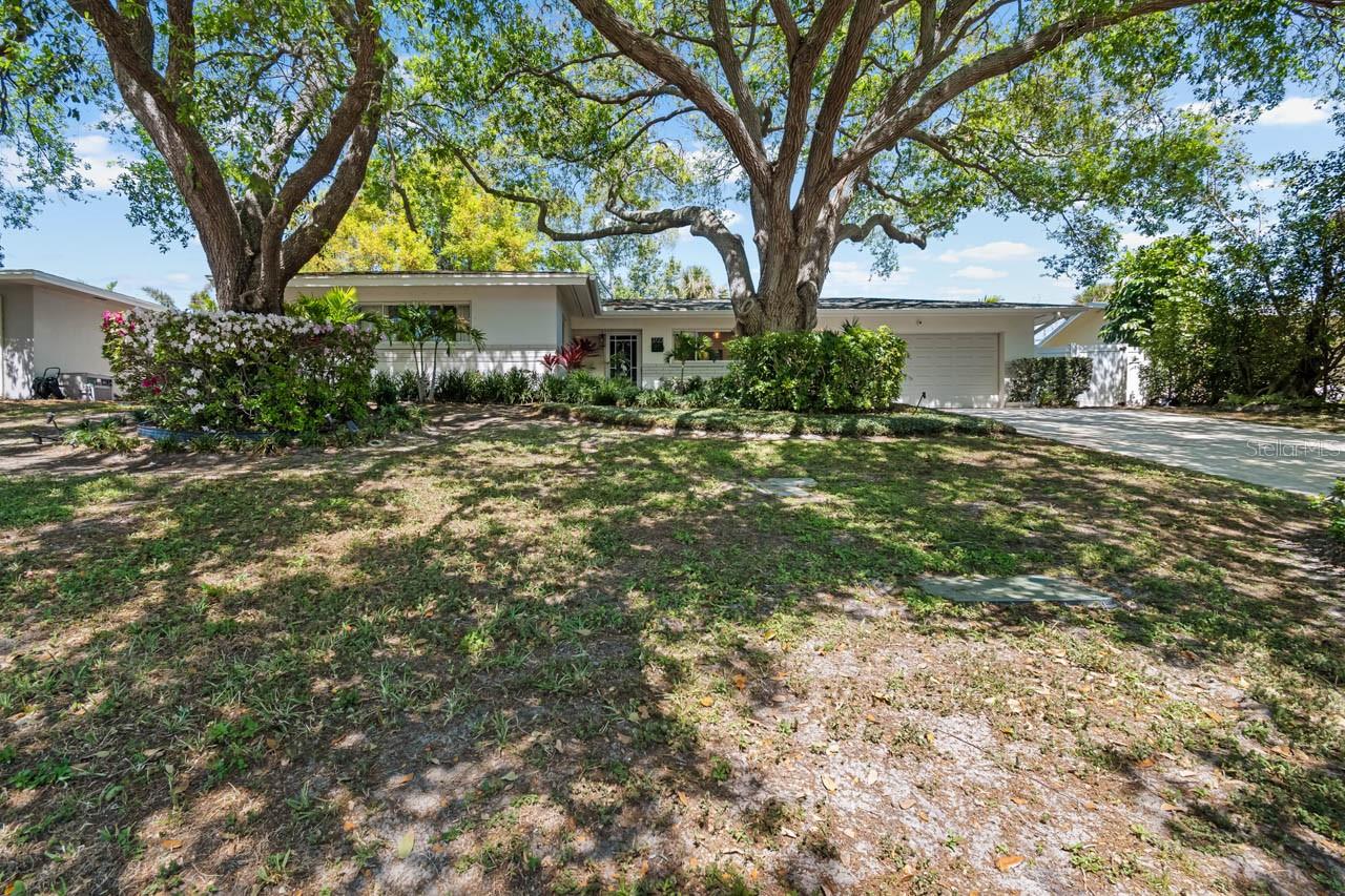 HARBOR HILLS - Residential