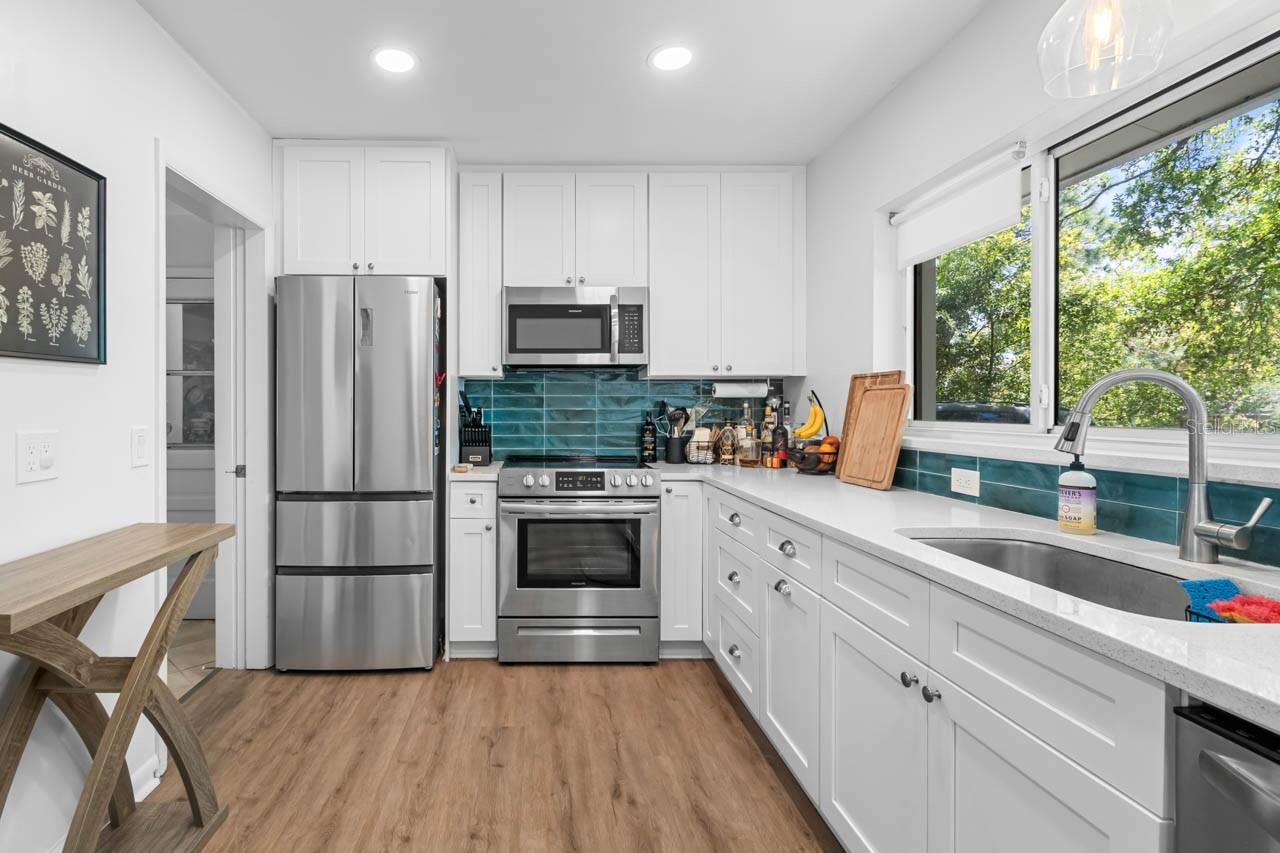 HARBOR HILLS - Residential