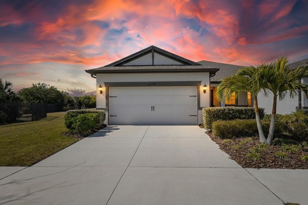 Photo of 6204 Mooring Line Circle, Apollo Beach, FL 33572 (MLS # TB8476642)