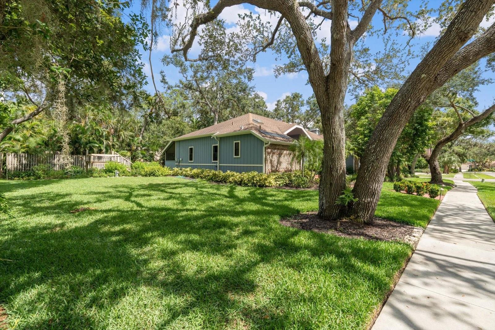 COLONIAL OAKS - Residential