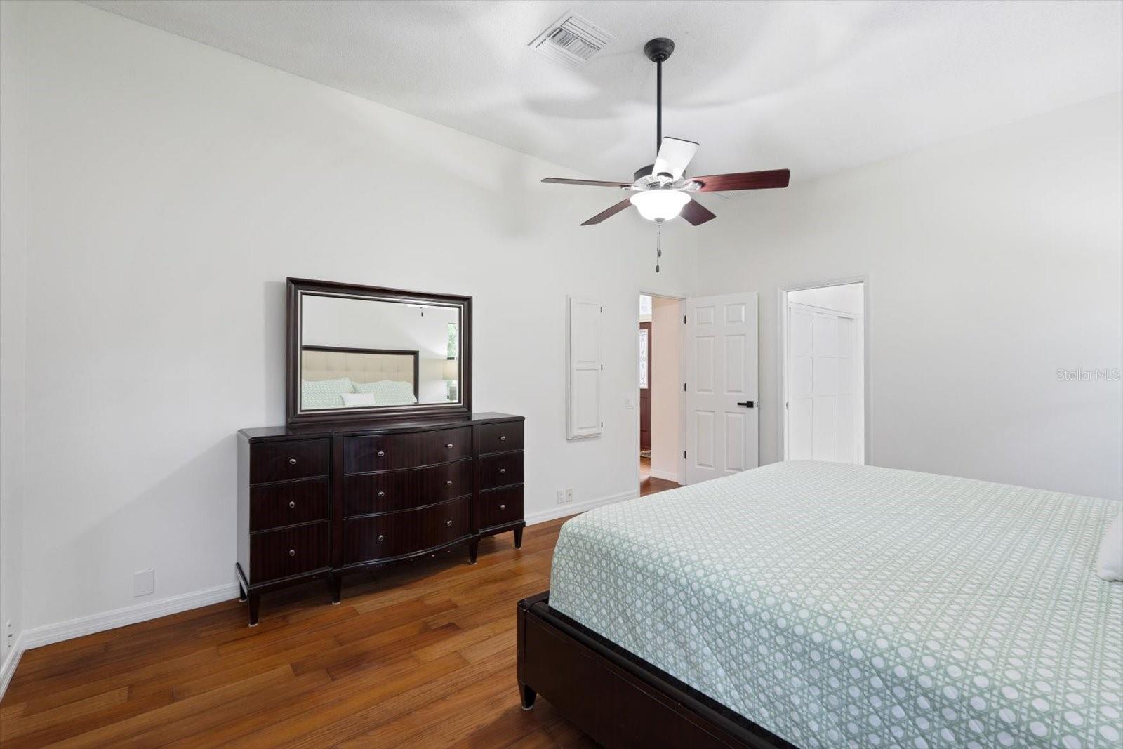 COLONIAL OAKS - Residential