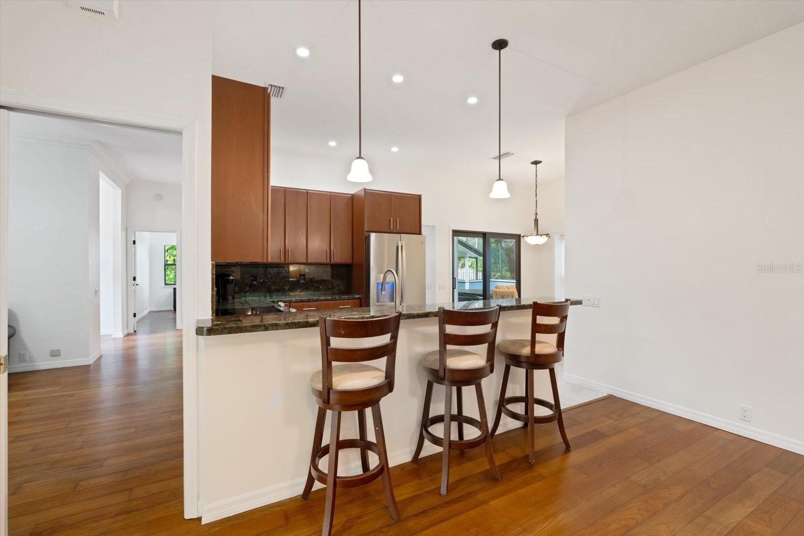 COLONIAL OAKS - Residential