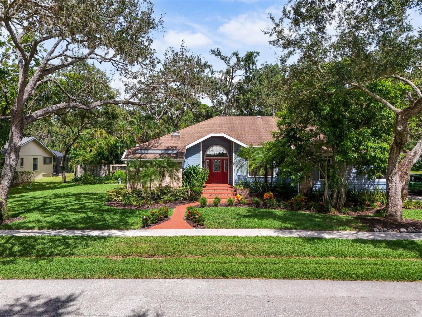 COLONIAL OAKS - Residential