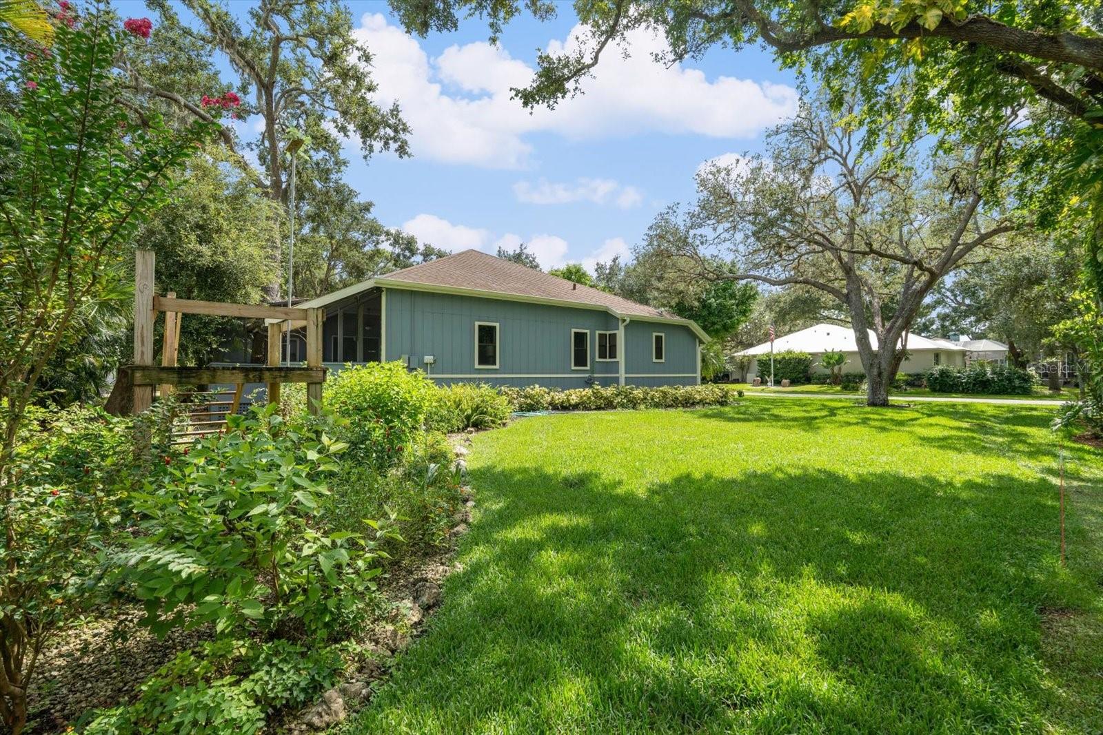 COLONIAL OAKS - Residential