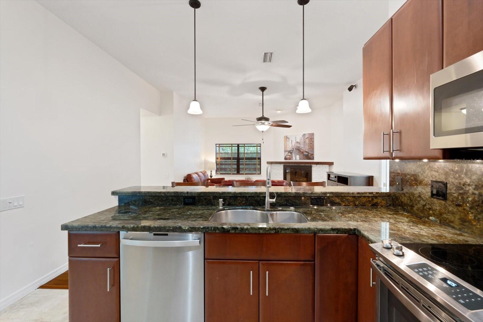 COLONIAL OAKS - Residential