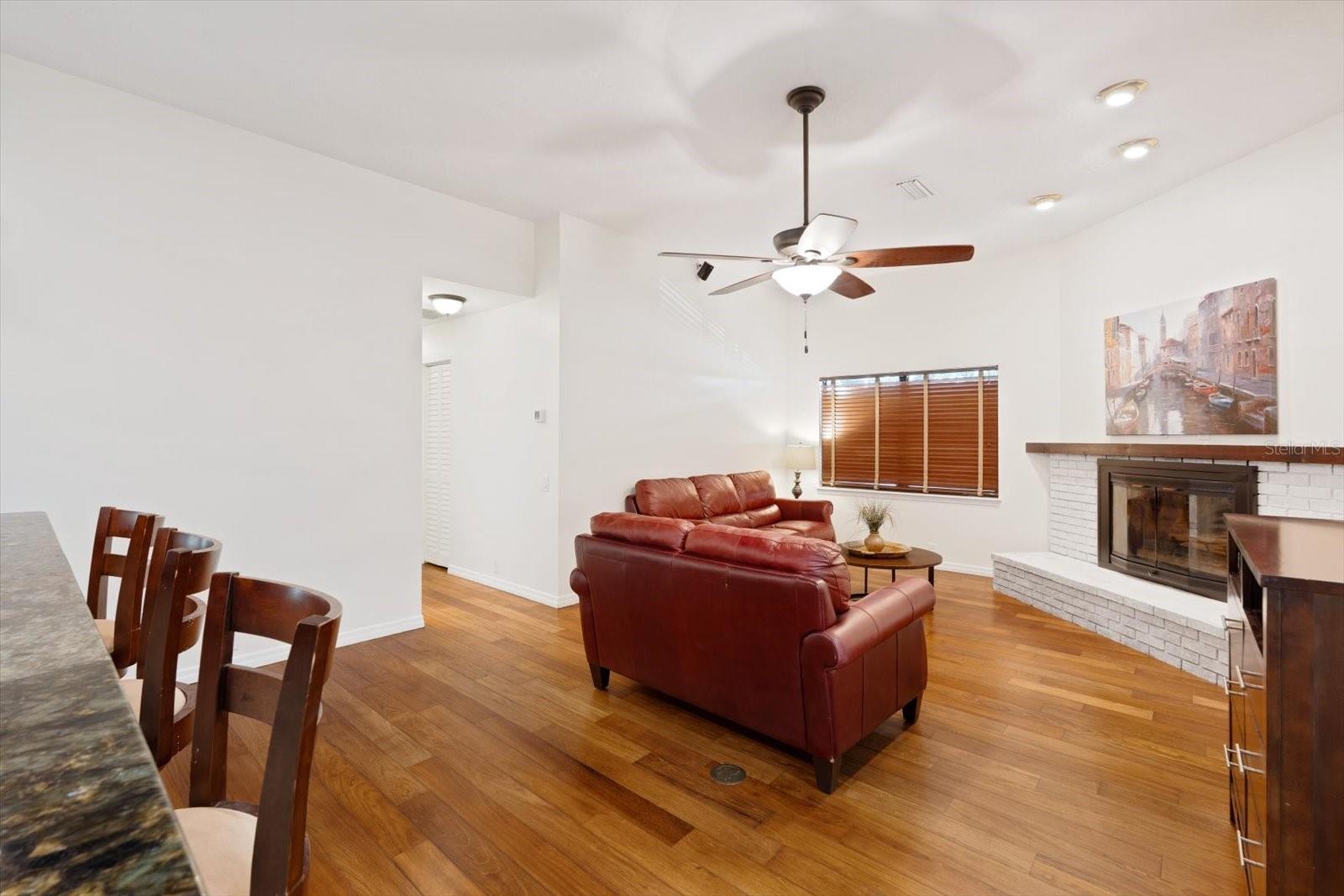 COLONIAL OAKS - Residential