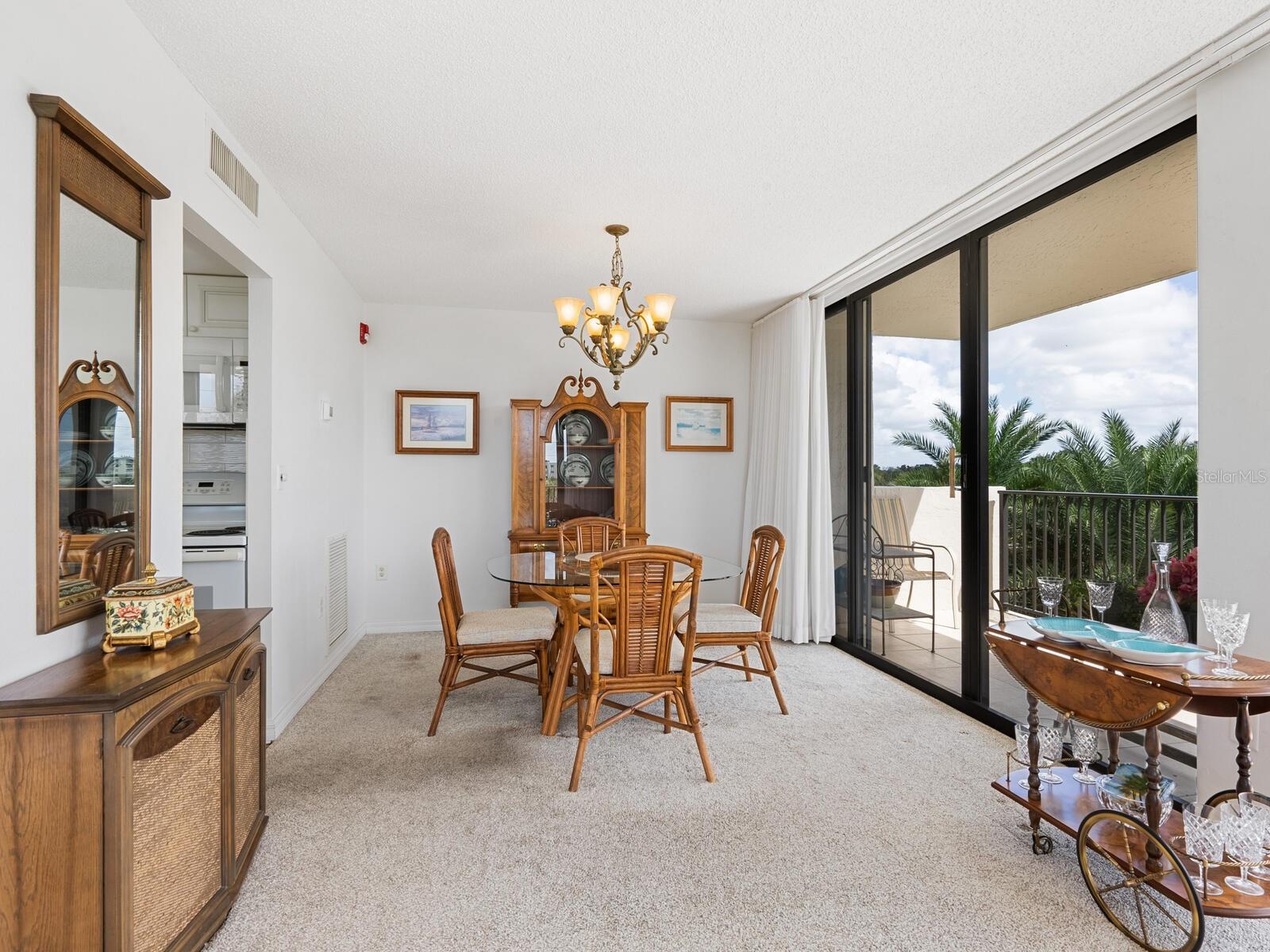 OUR HOUSE AT THE BEACH - Residential