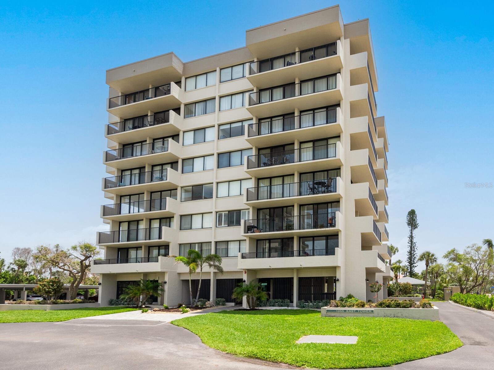 OUR HOUSE AT THE BEACH - Residential