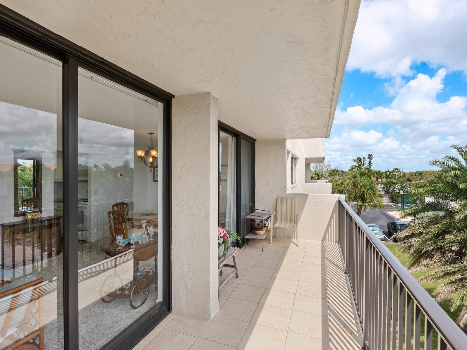 OUR HOUSE AT THE BEACH - Residential