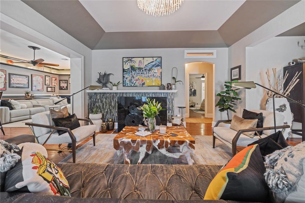 Photo of 720 Brightwaters Boulevard NE, St Petersburg, FL 33704 (MLS # TB8469608)