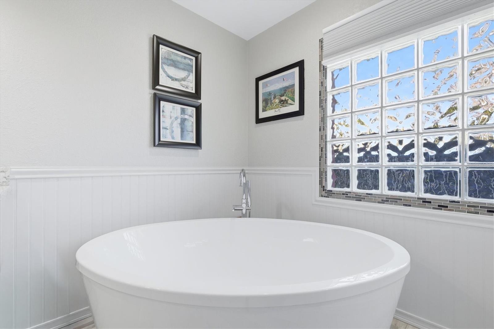 WHITCOMB PLACE - Residential