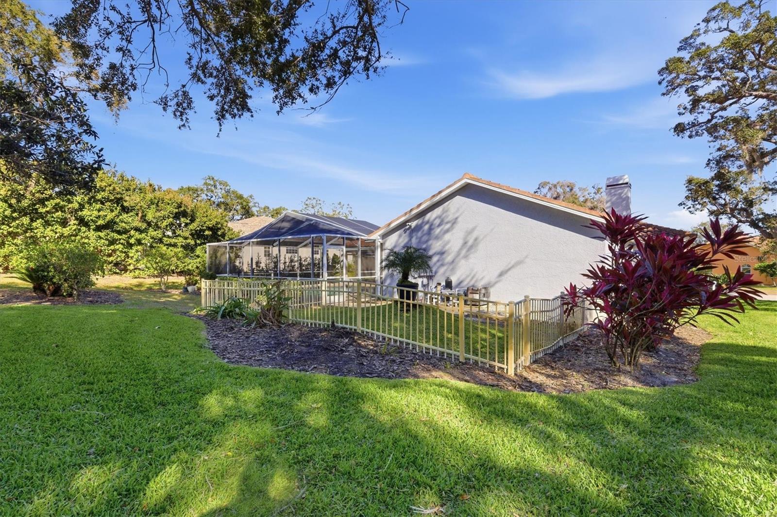 WHITCOMB PLACE - Residential