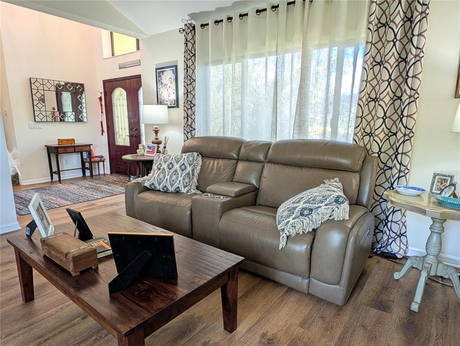 LAKE MAGDALENE MANORS - Residential