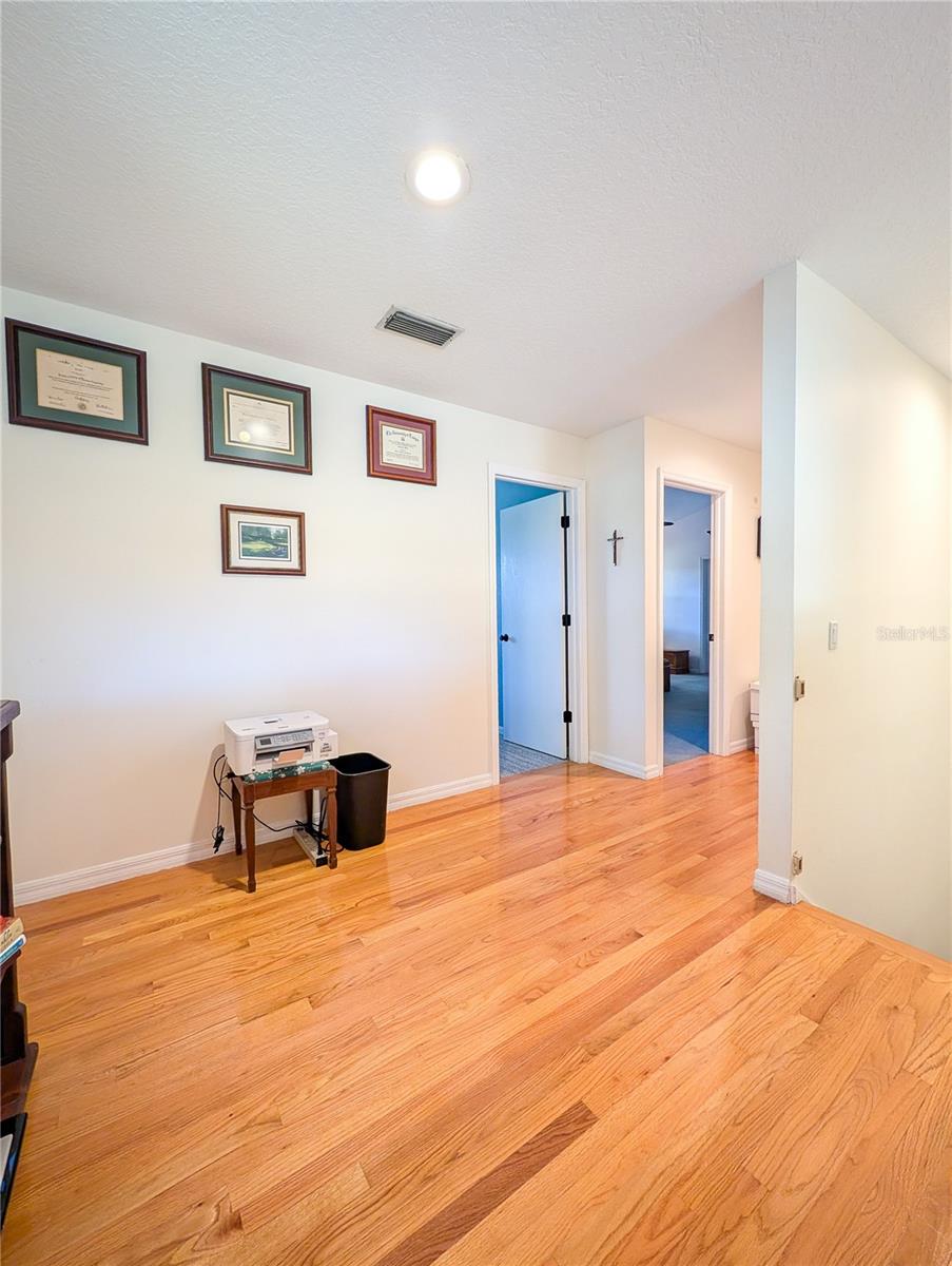 LAKE MAGDALENE MANORS - Residential