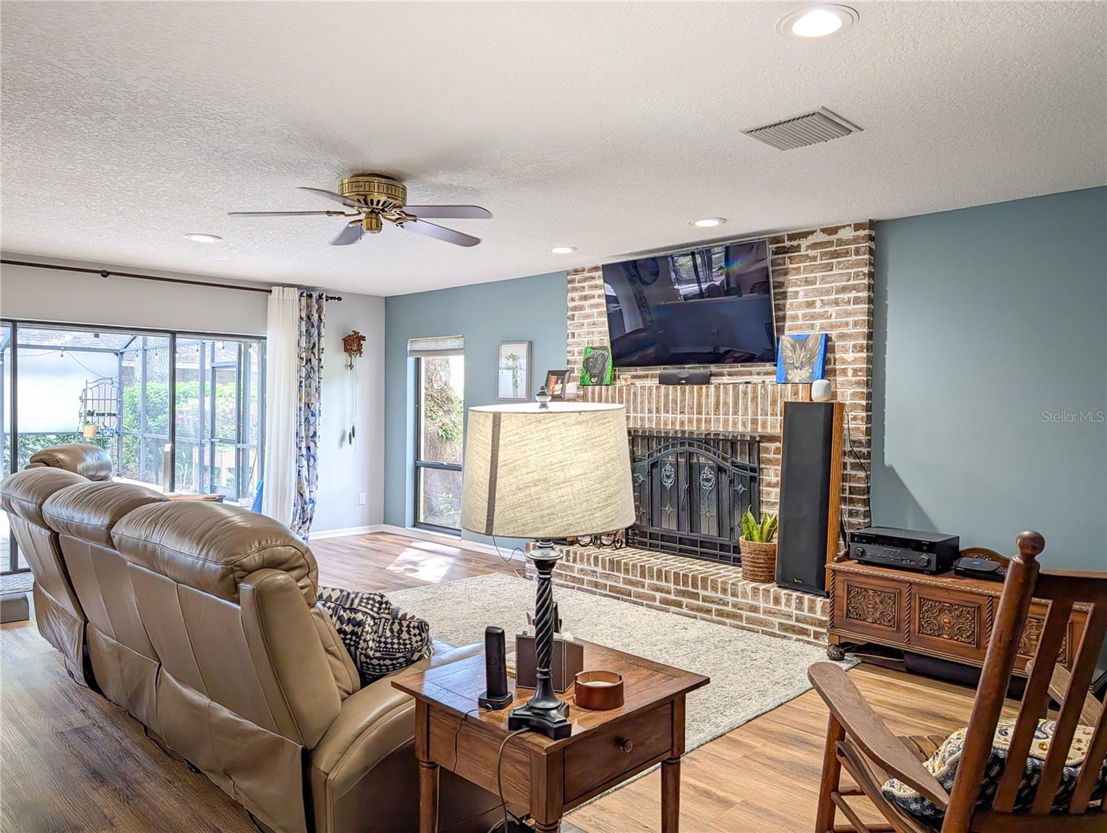 LAKE MAGDALENE MANORS - Residential