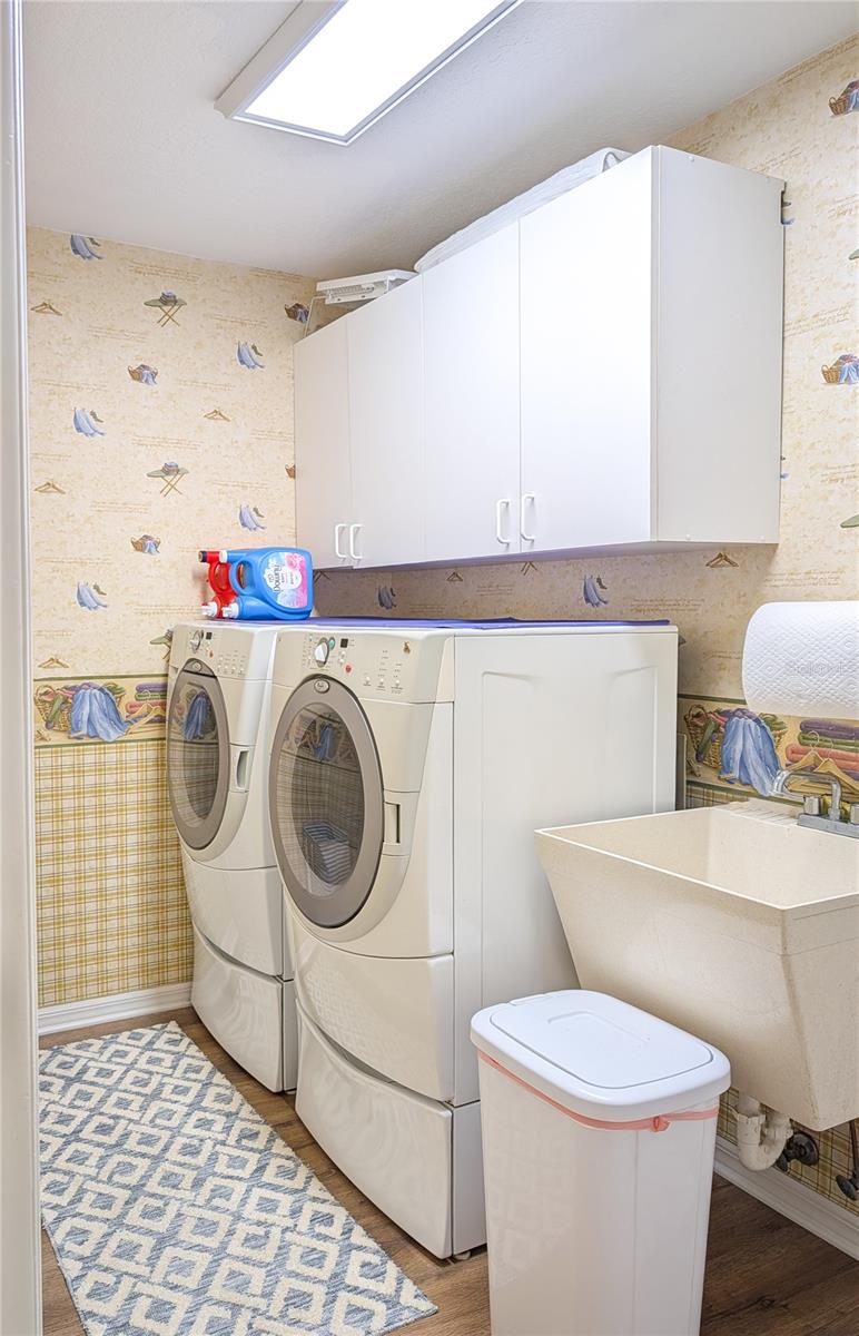 LAKE MAGDALENE MANORS - Residential