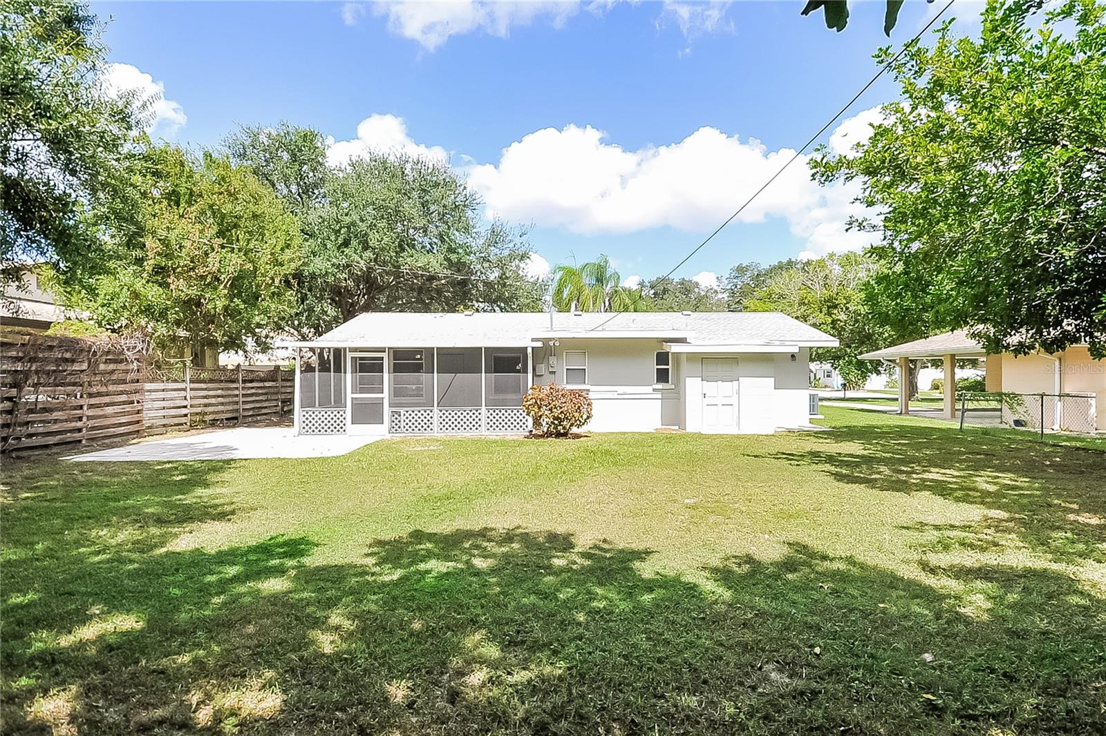 ORANGE CREST PARK - Residential Lease