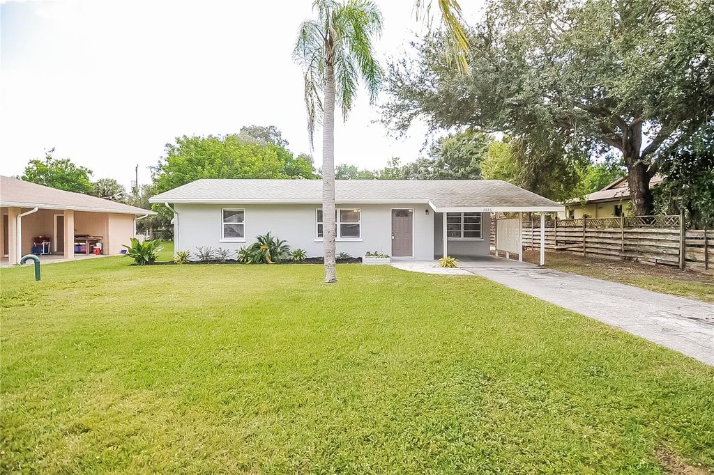 Photo of 2026 Sandrala Drive, Sarasota, FL 34231 (MLS # O6373463)