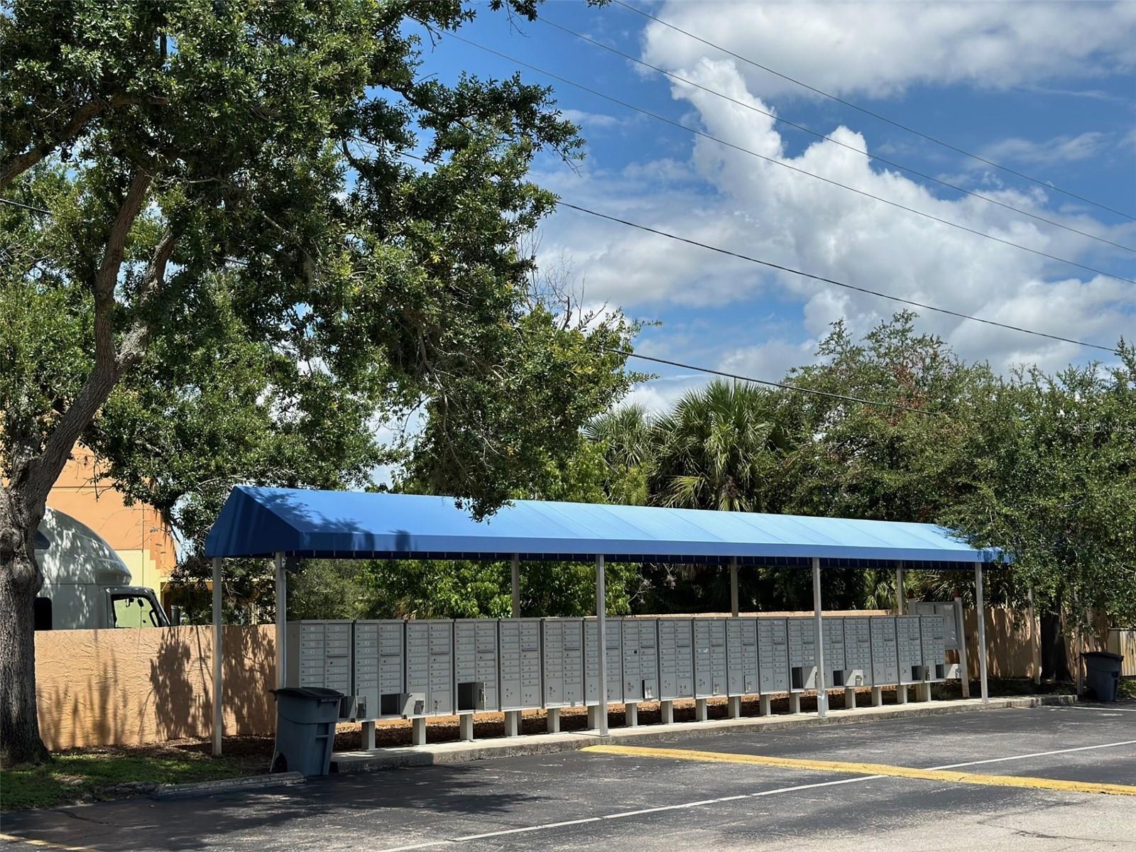 OXFORD SQUARE CONDO - Residential