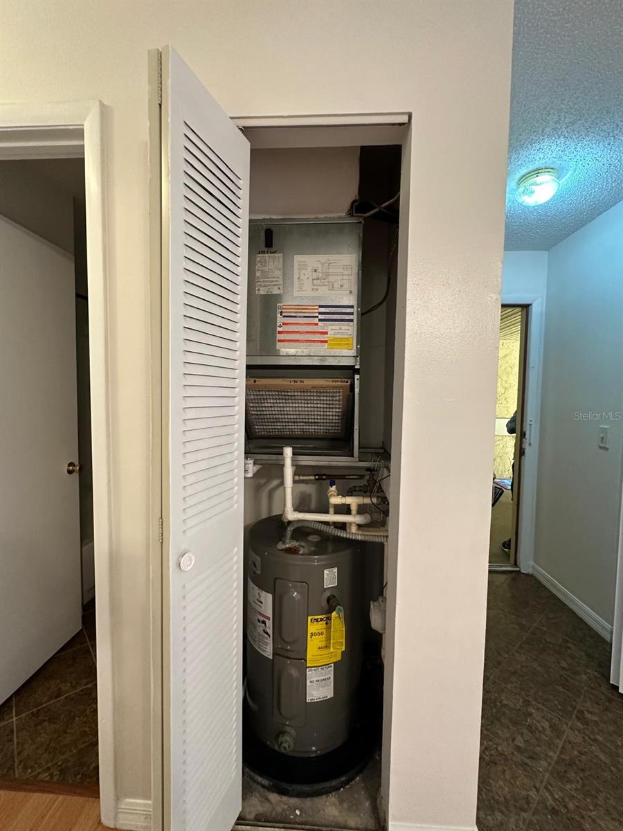 OXFORD SQUARE CONDO - Residential