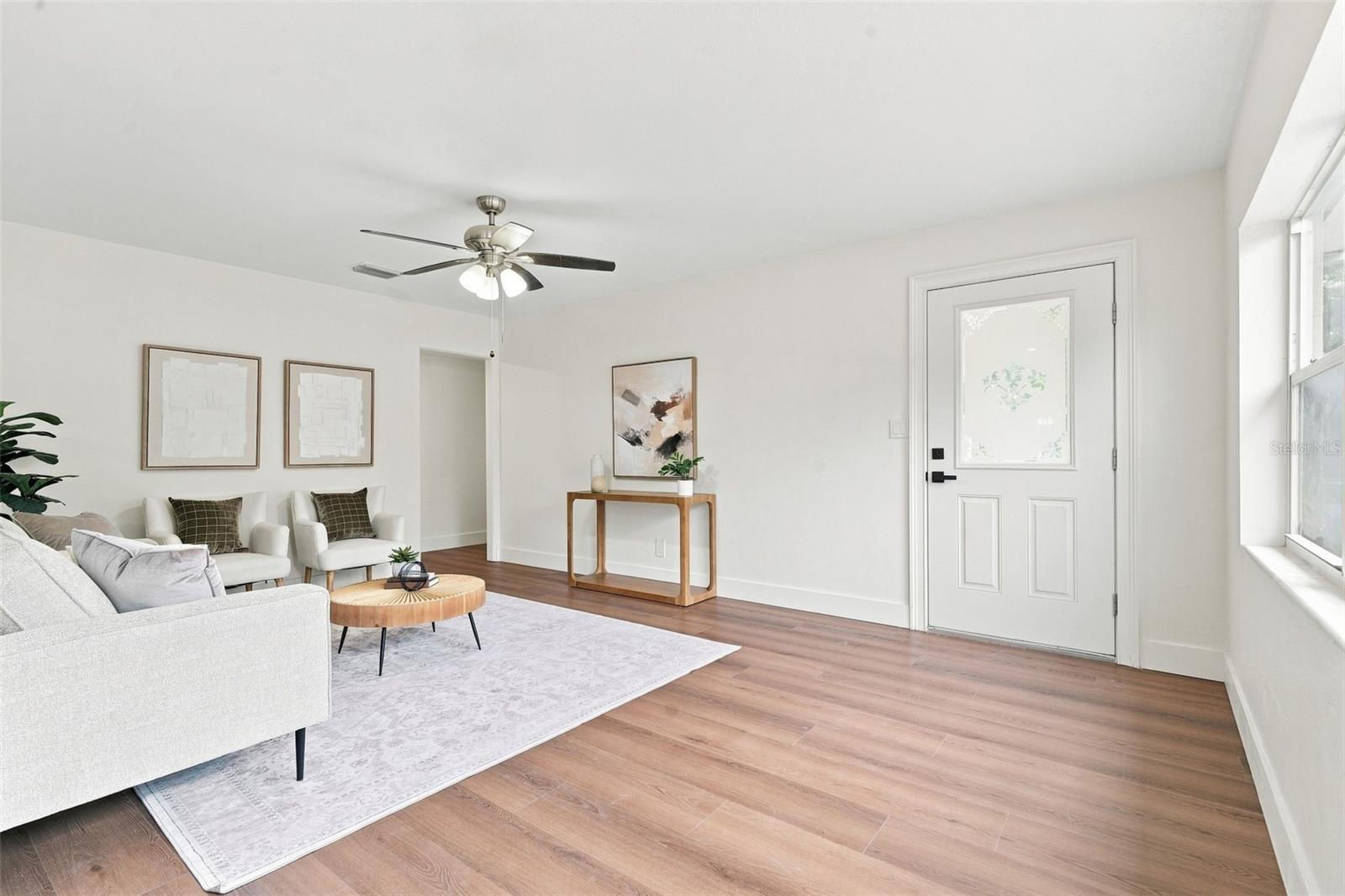 2506 DELANEY AVENUE - Photo 2