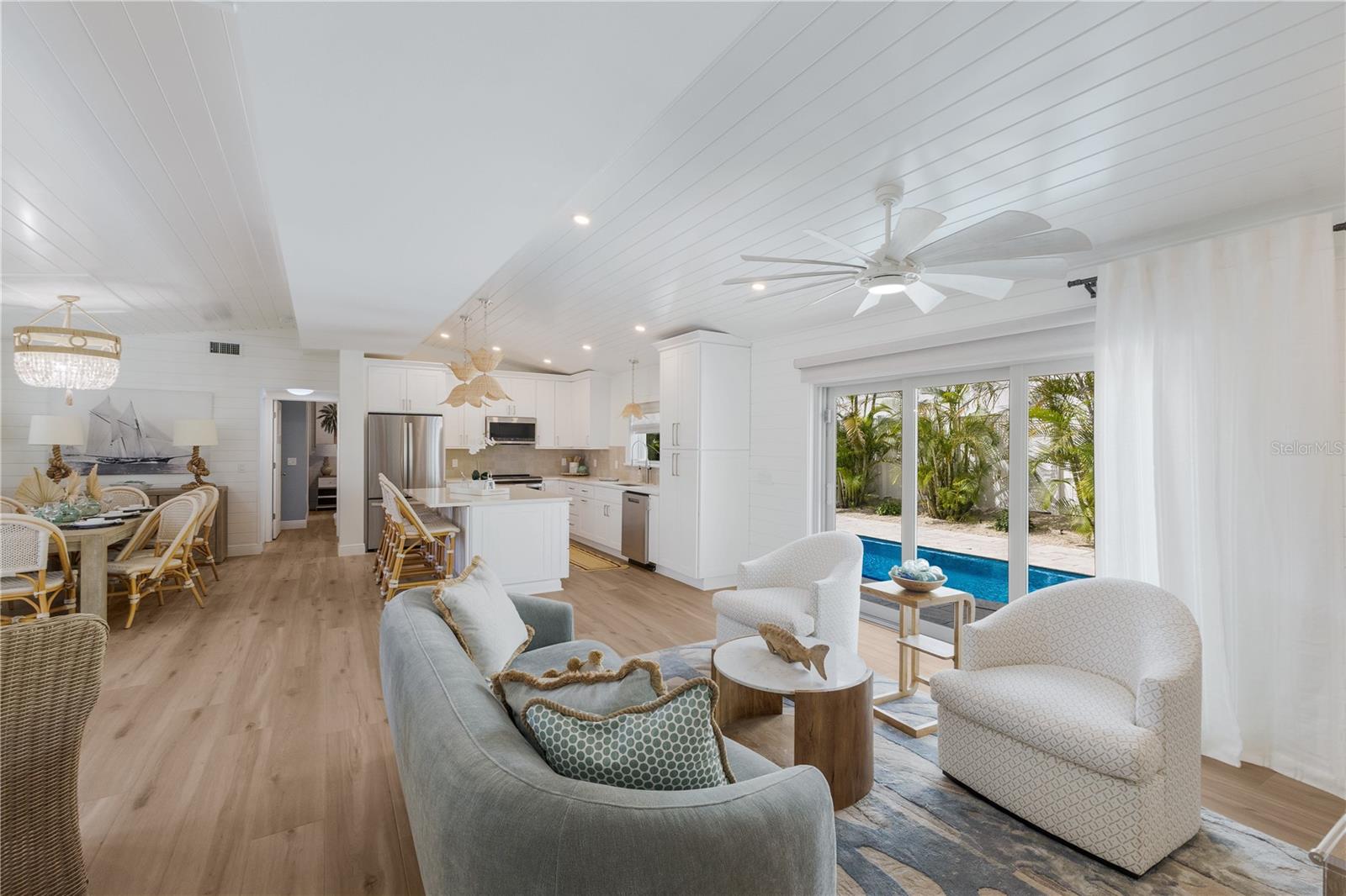 ANNA MARIA BEACH - Residential