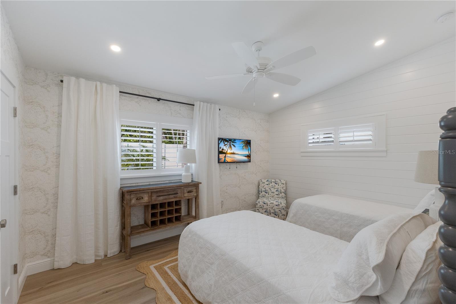ANNA MARIA BEACH - Residential