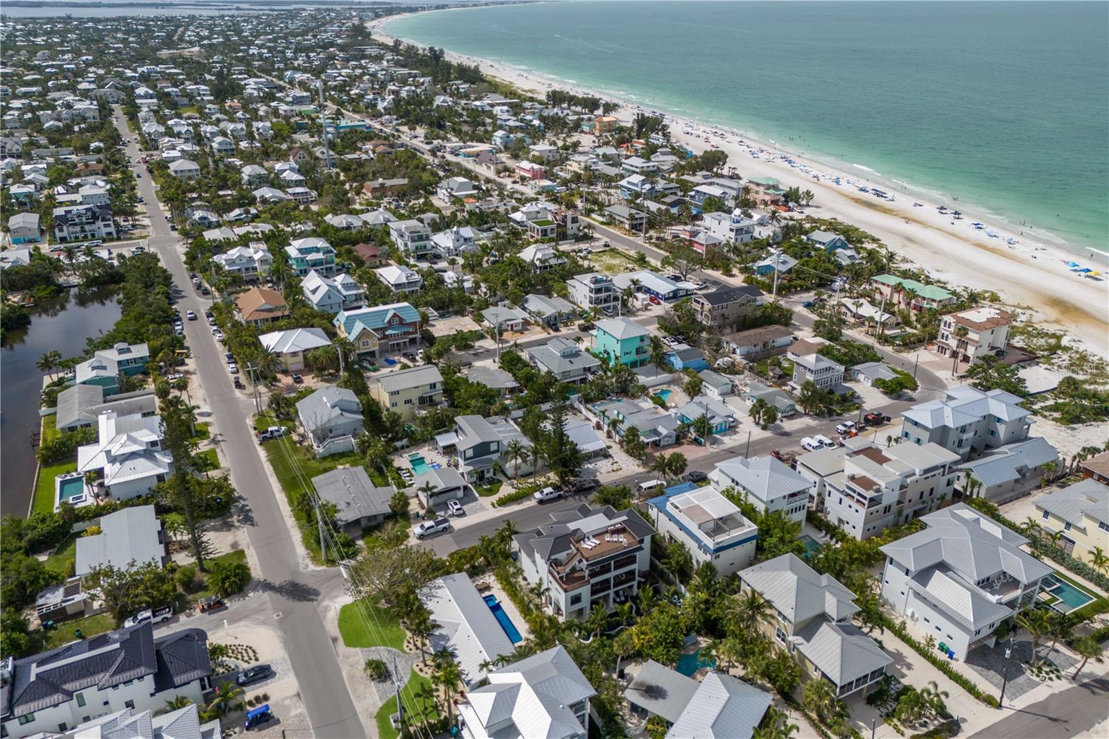 ANNA MARIA BEACH - Residential