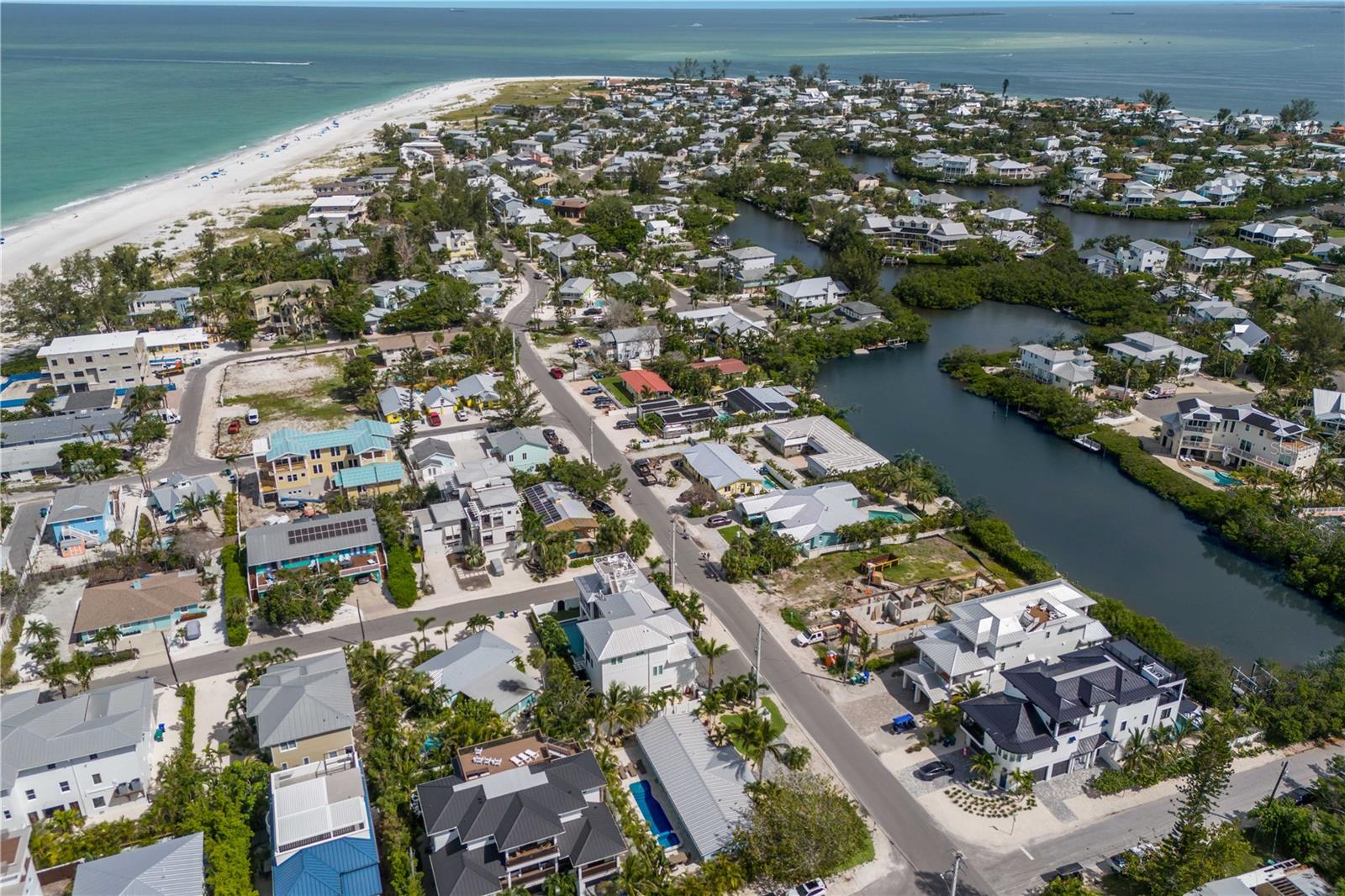 ANNA MARIA BEACH - Residential