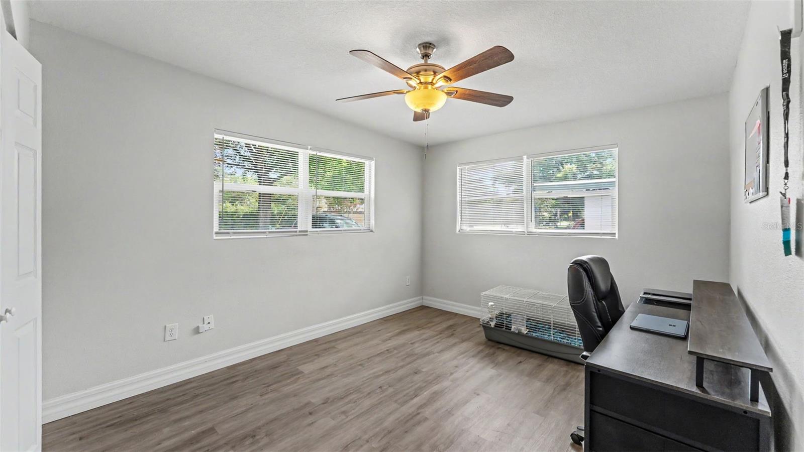 CRYSTAL SHORES - Residential