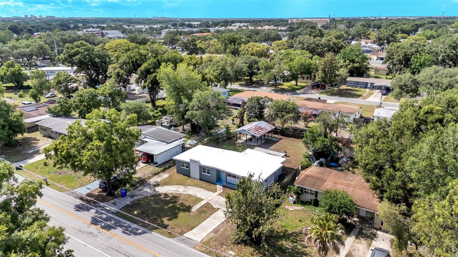CRYSTAL SHORES - Residential