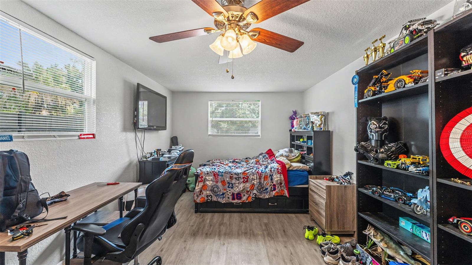 CRYSTAL SHORES - Residential