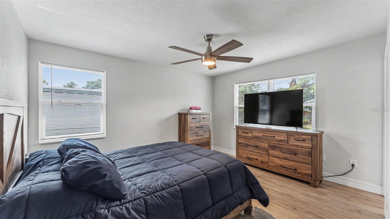 CRYSTAL SHORES - Residential