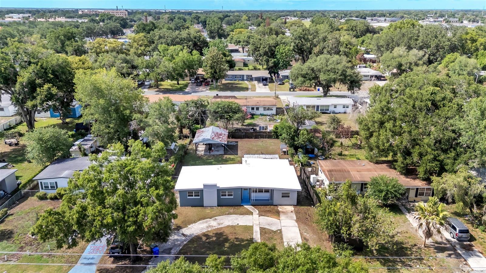 CRYSTAL SHORES - Residential