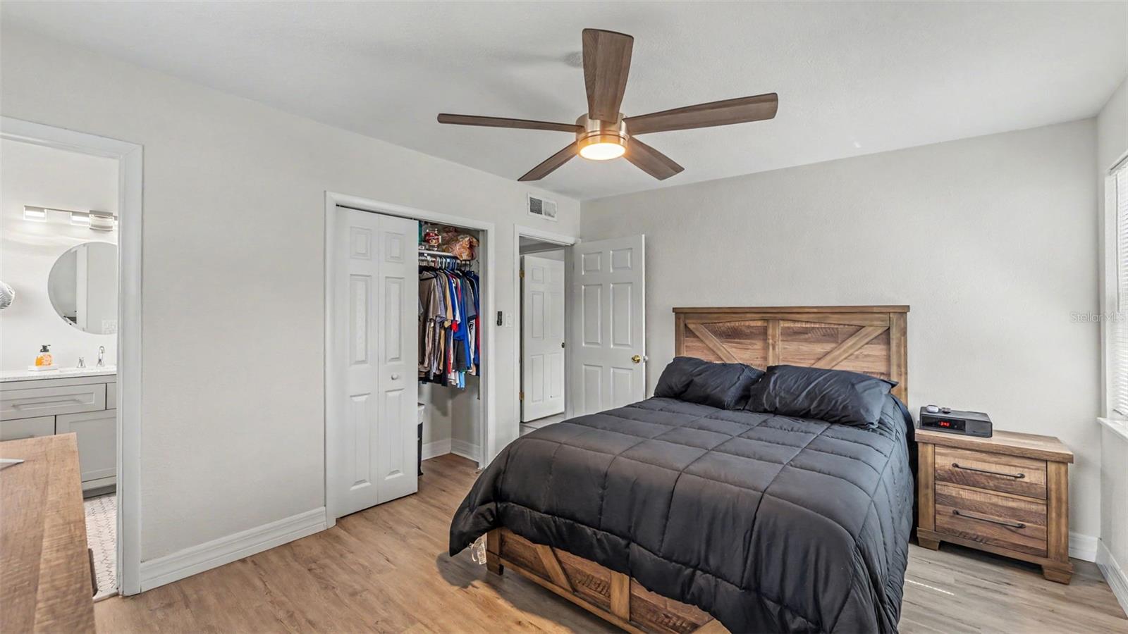 CRYSTAL SHORES - Residential
