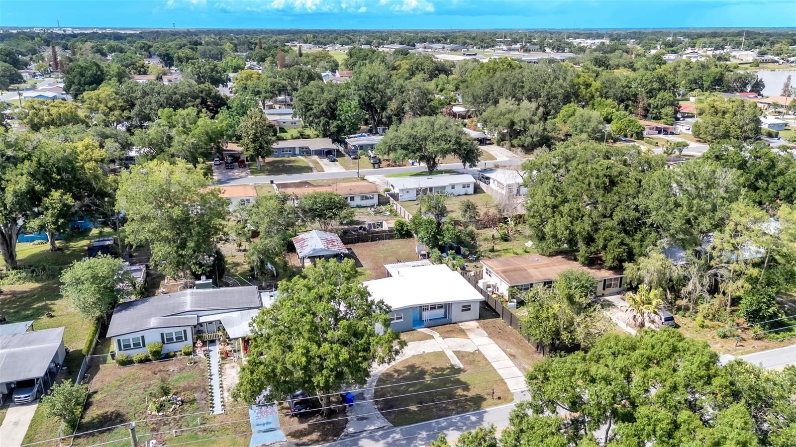 CRYSTAL SHORES - Residential