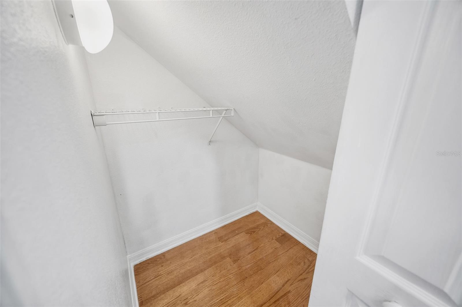 FISHHAWK RANCH TWNHMS PH - Residential