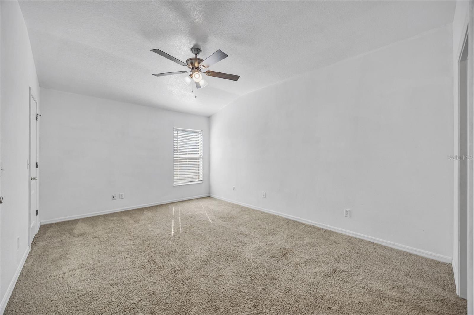 FISHHAWK RANCH TWNHMS PH - Residential