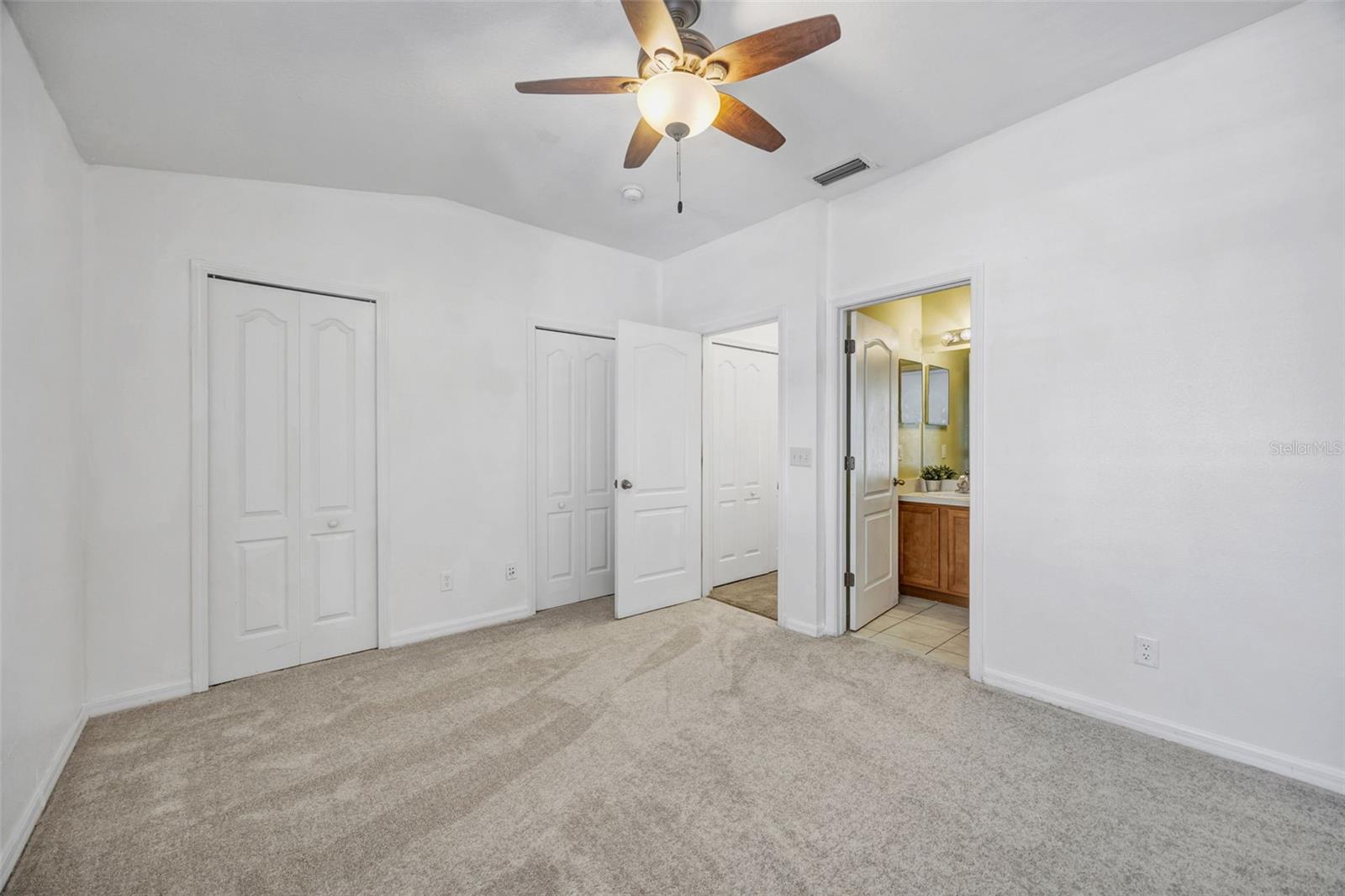 FISHHAWK RANCH TWNHMS PH - Residential