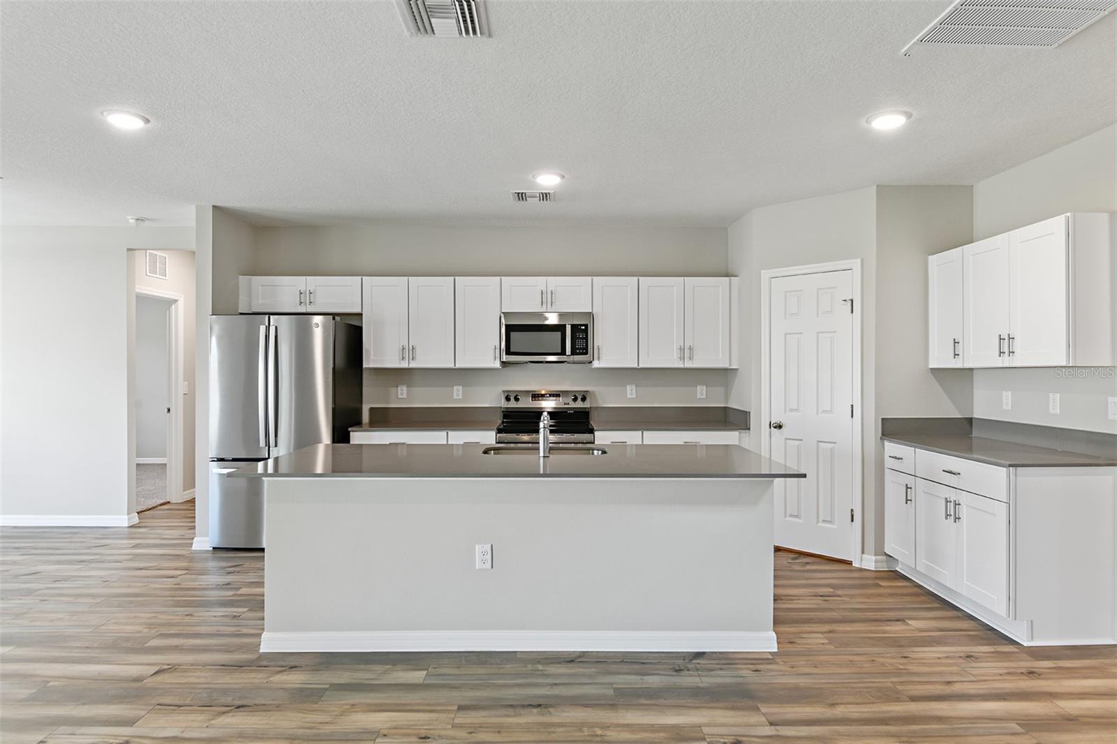 PASADENA RIDGE - Residential