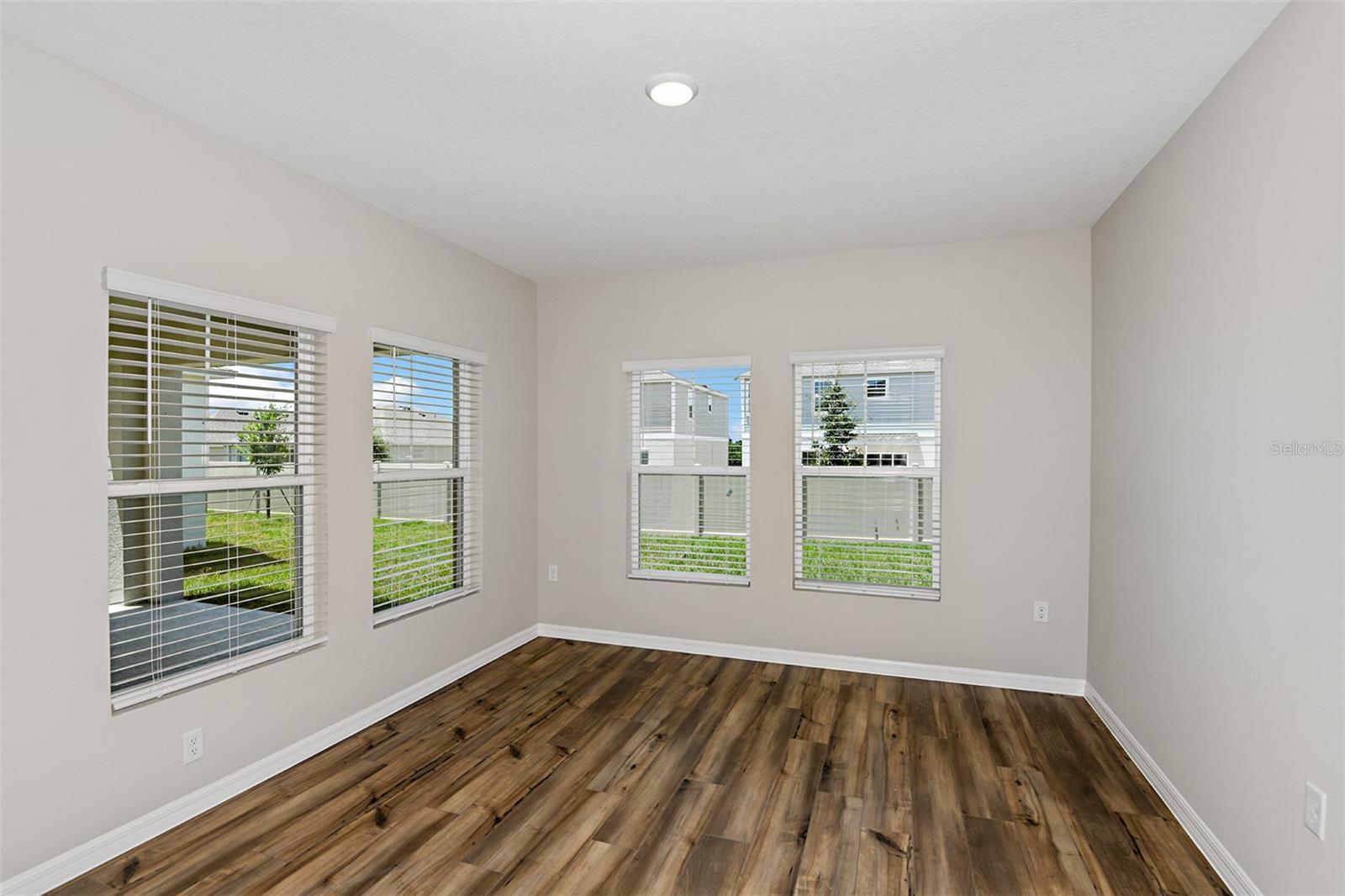 PASADENA RIDGE - Residential